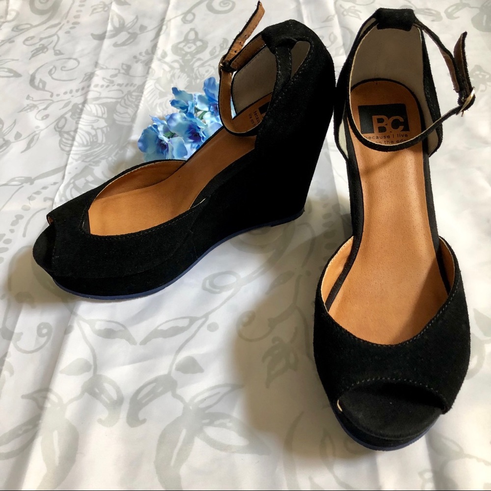 NWOB BC Footwear Black Suede Platform Wedge Heels